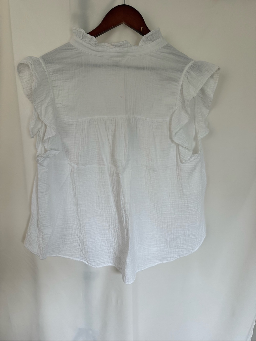 H&M White Ruffle V-Neck Flutter Sleeve Blouse - Picture 5 of 5